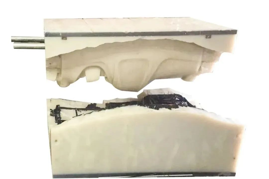 軟質(zhì)、軟膠手板的硅膠復(fù)模(圖9)