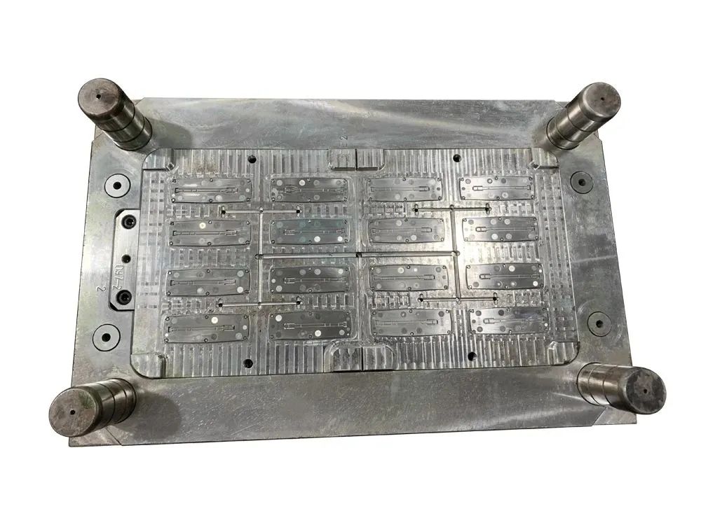 模具取出成型的種類(圖9) 模具取出成型的種類(圖9)