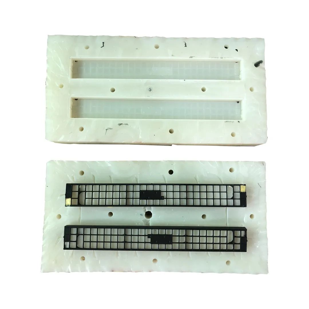 硅膠復模工藝(圖4) 硅膠復模工藝(圖4)