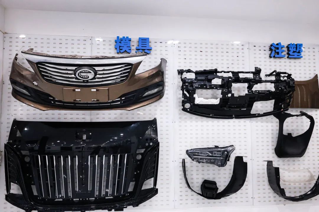 展具、展品、展廳與快速成型(圖8)