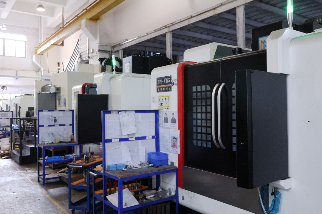 人形機(jī)器人CNC加工(圖3)